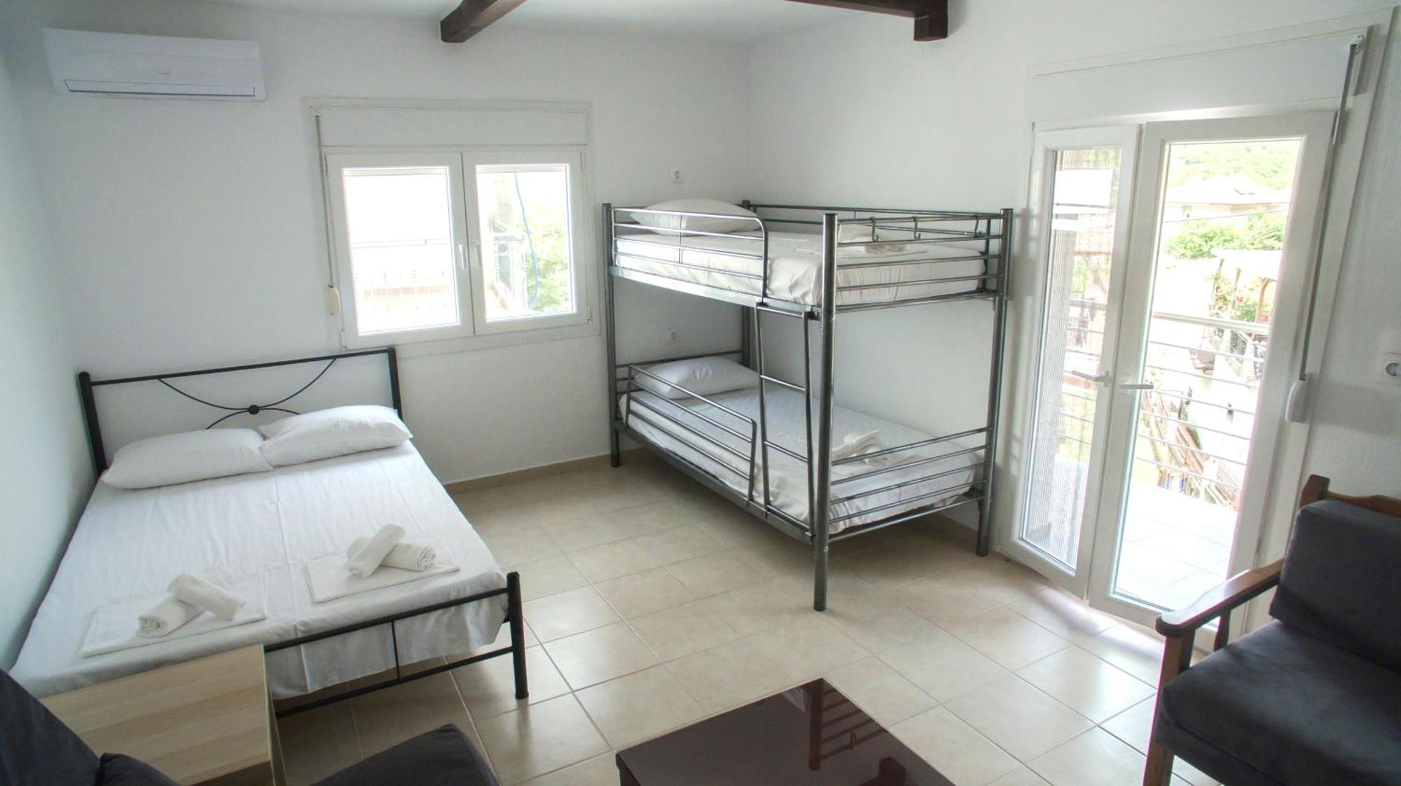 Stavros Lay In Aparthotel Ano Stavros Rom bilde